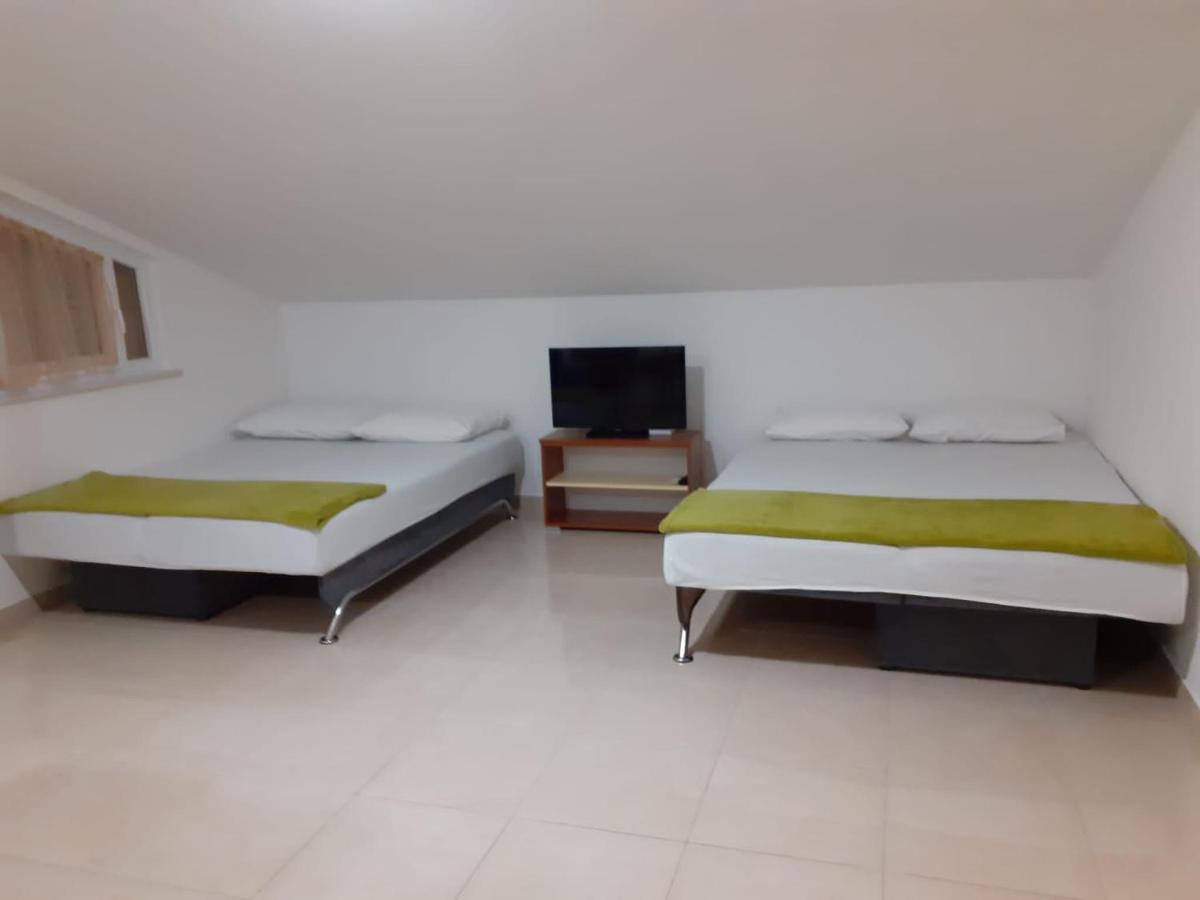 Apartmani Ruza Novalja Ngoại thất bức ảnh