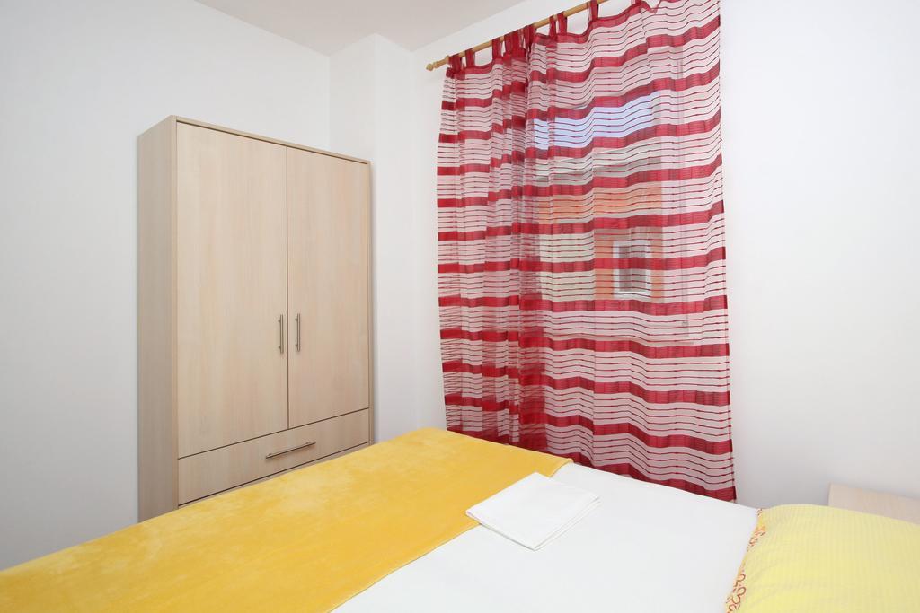 Apartmani Ruza Novalja Ngoại thất bức ảnh