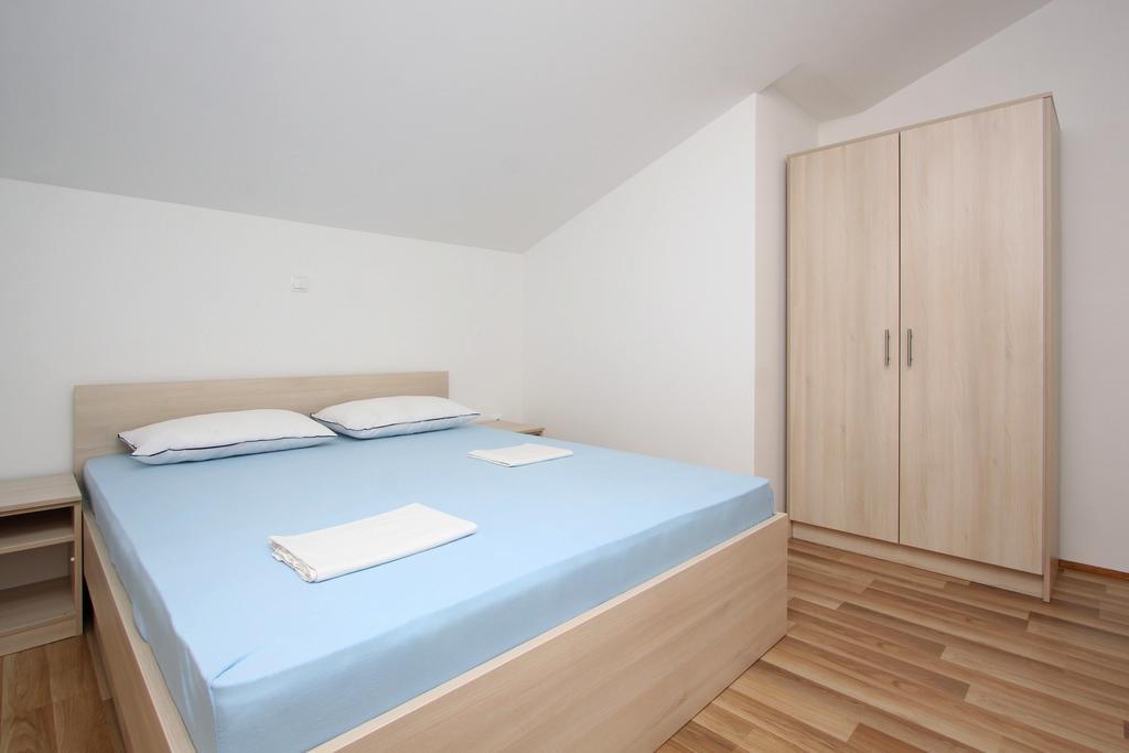 Apartmani Ruza Novalja Ngoại thất bức ảnh