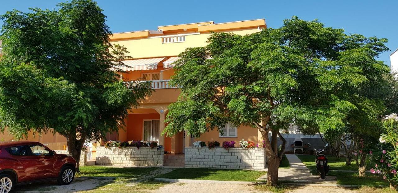 Apartmani Ruza Novalja Ngoại thất bức ảnh