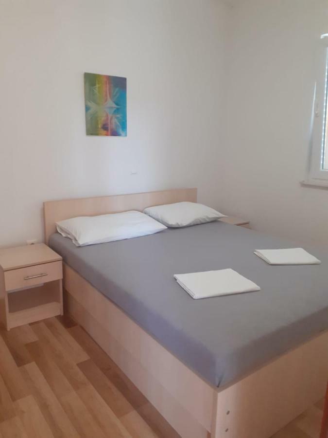 Apartmani Ruza Novalja Ngoại thất bức ảnh